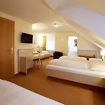 Restaurant Huberhof Hotel 3*