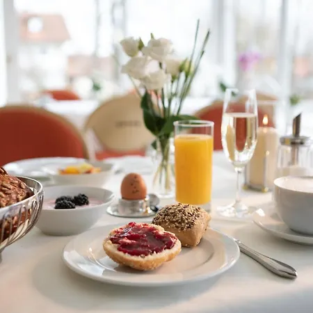 Hotel Huberhof 3*