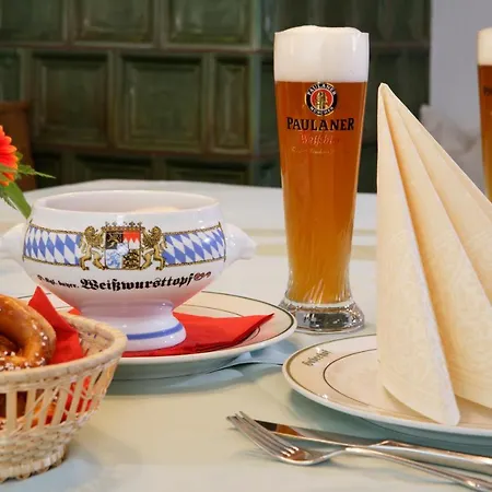 Huberhof - Pool Is Open