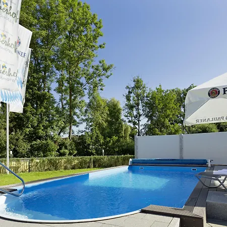 فندق Huberhof - Pool Is Open 3*