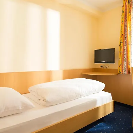 Huberhof - Pool Is Open 3* الرشوسن